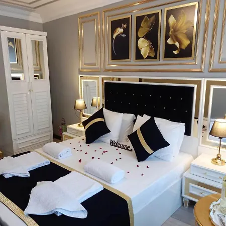 Emirhan & ゲストハウス