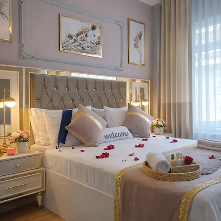 Emirhan & 4* Isztambul