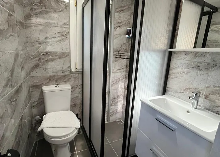 Emirhan & Casa de hóspedes