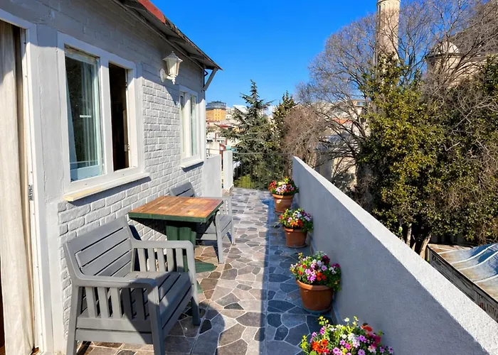 Casa de hóspedes Emirhan & 4*