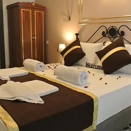 Emirhan & 4* Istanbul