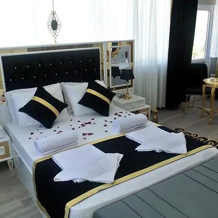 Emirhan & Istanbul