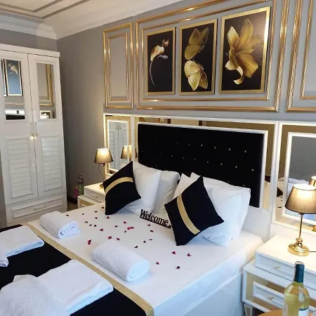 Emirhan & Istanbul