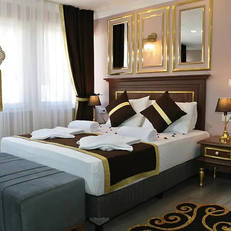 Emirhan & 4* Isztambul